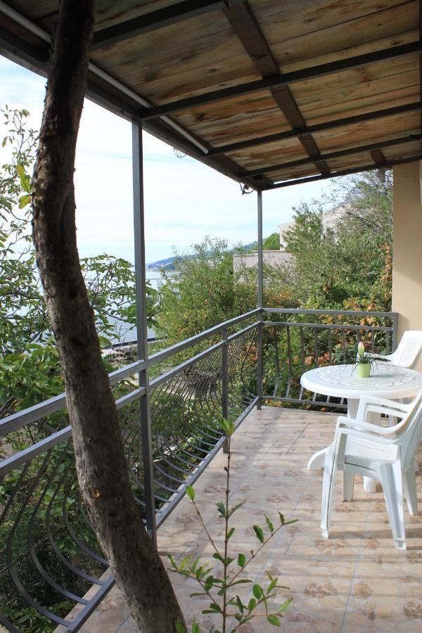 Appartamento Pile 7 Omiš